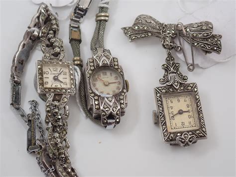 Vintage watches and jewellery .